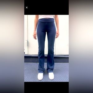 Brandy Melville Priscilla pants in blue color